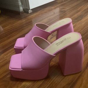 Platform pink heels